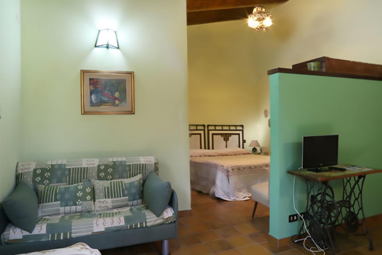 La Locanda Del Picchio Country House Morro dʼOro Εξωτερικό φωτογραφία
