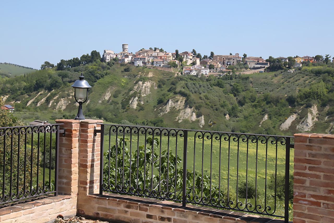 La Locanda Del Picchio Country House Morro dʼOro Εξωτερικό φωτογραφία